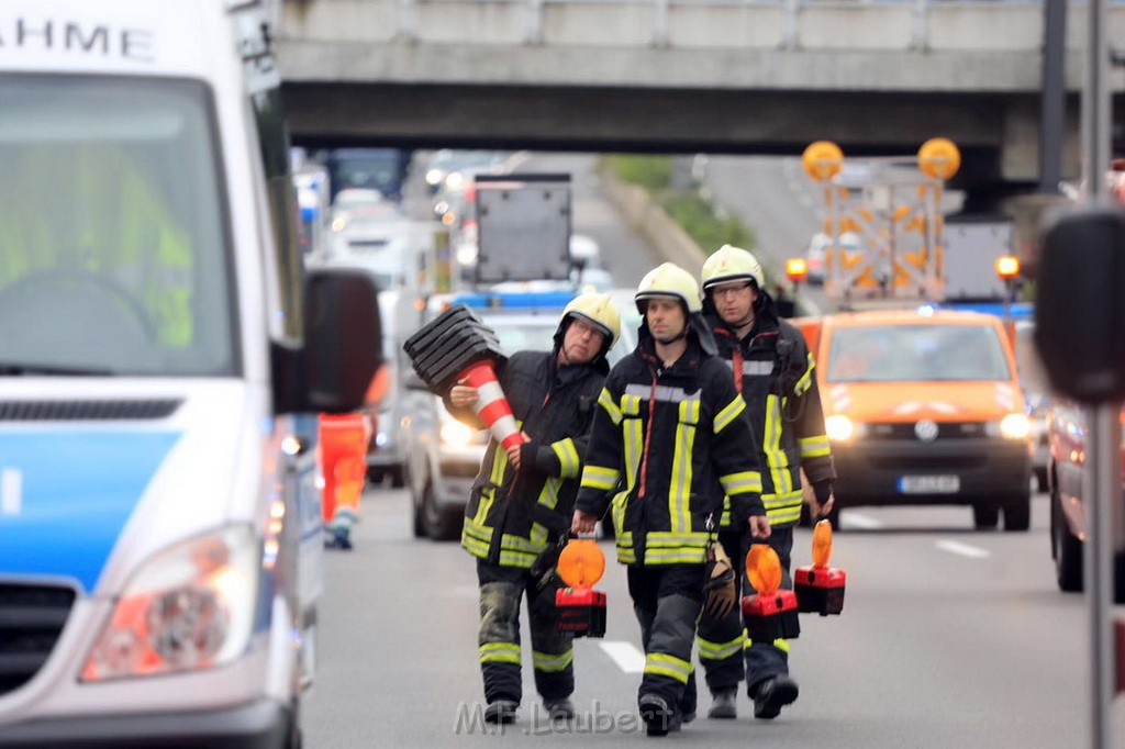 Schwerer VU A 3 Rich Oberhausen Hoehe AS Koeln Muelheim P14.jpg